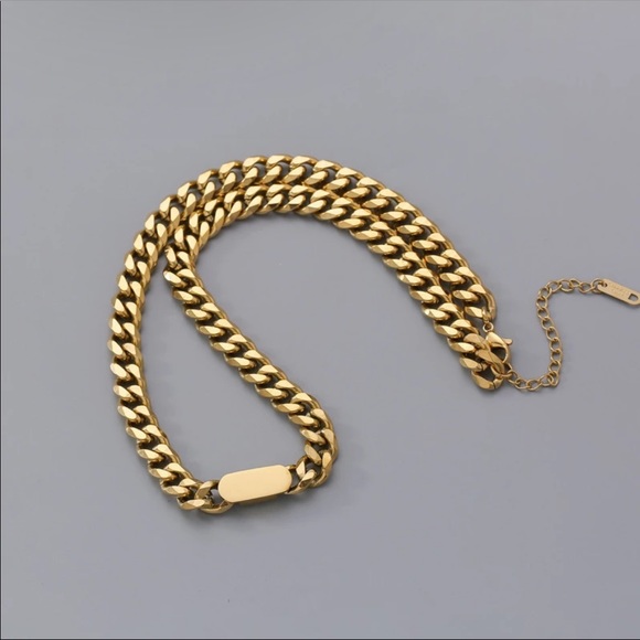 Women Chain Necklace with Clavicle Rectangular Pendant Gold Color - Picture 2 of 4